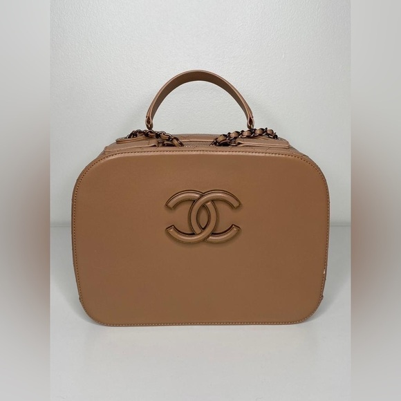 CHANEL Handbags - Chanel Coco Curve Vanity – Beige Shiny Calfskin & Goatskin, Antique Gold-Tone Ch